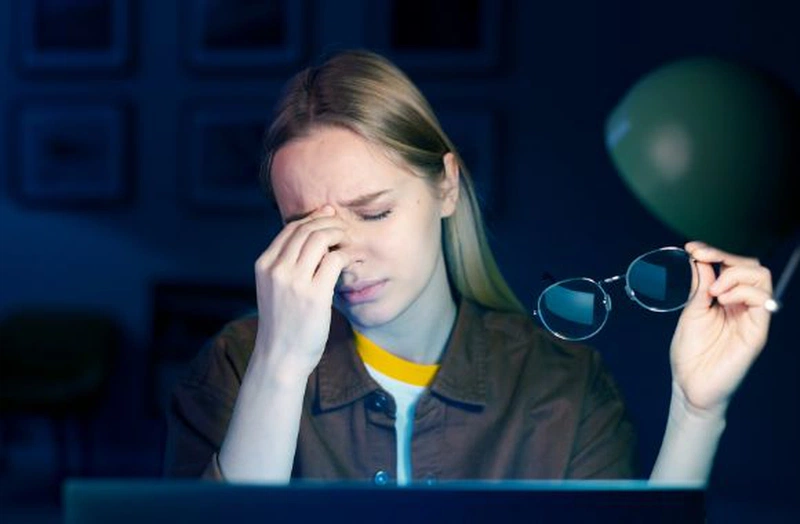 bao-ve-mat-khoi-anh-sang-xanh-Kinh-Mat-Binh-An